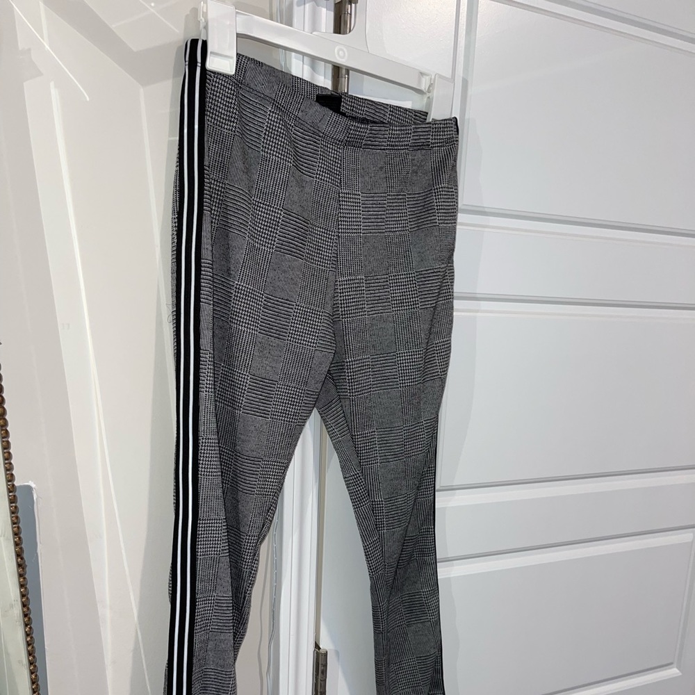 Paid Leggings